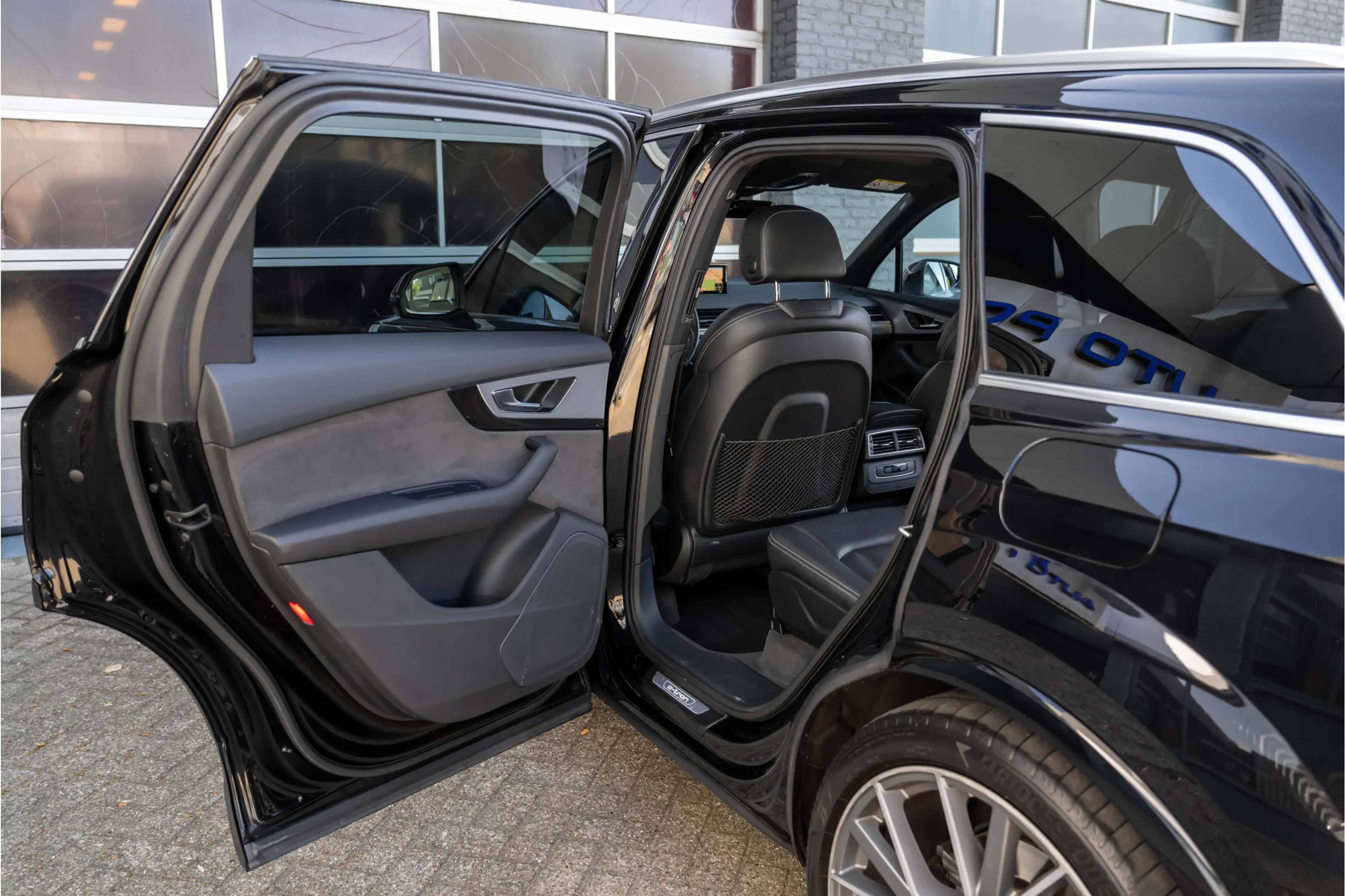 Audi Q7 e-tron 3.0 TDI quattro Sport Pano, Luchtvering, Sport-Sea — photo 30