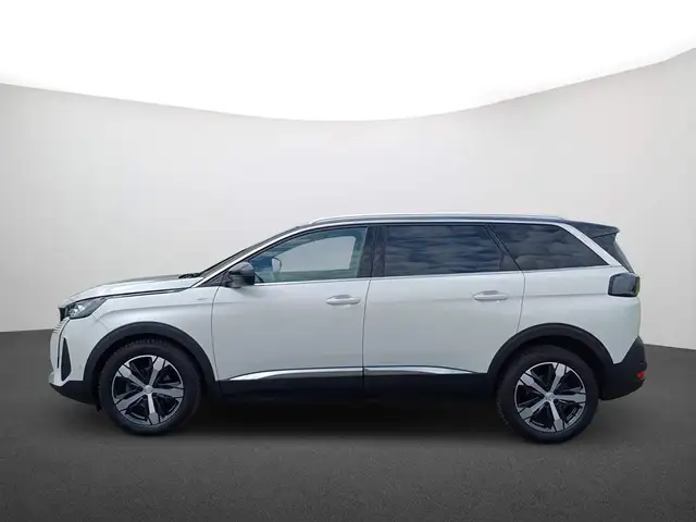 Peugeot 5008 view 4
