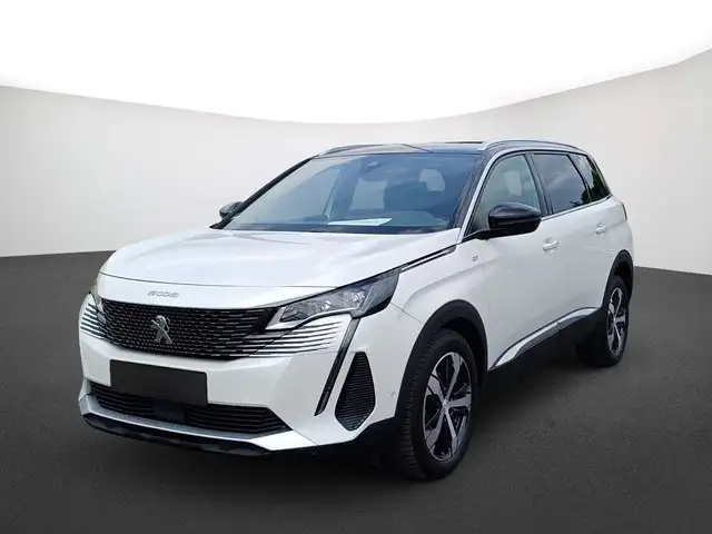 Peugeot 5008 main image