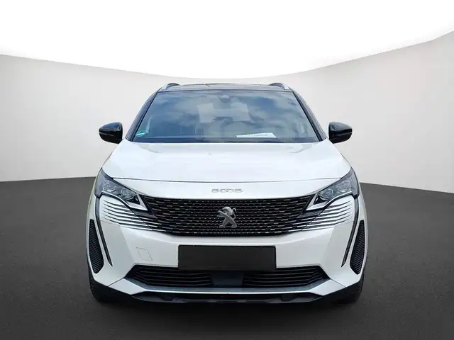 Peugeot 5008 view 2