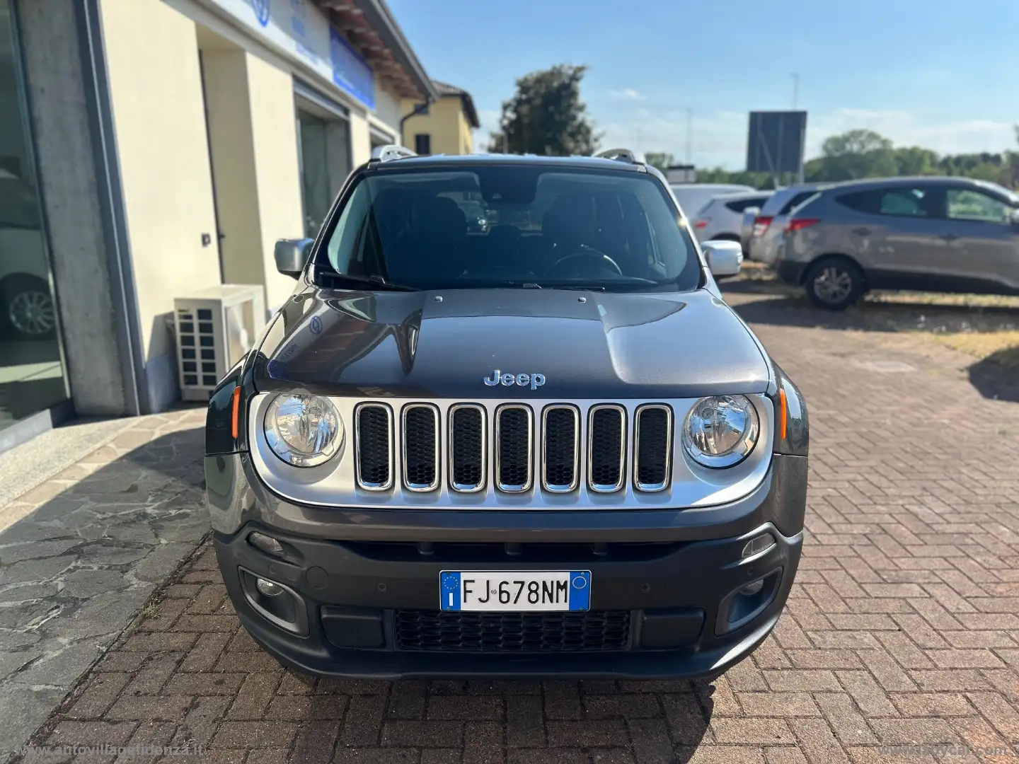 Jeep Renegade 1.6 Mjt 120CV Limited Gris - 2