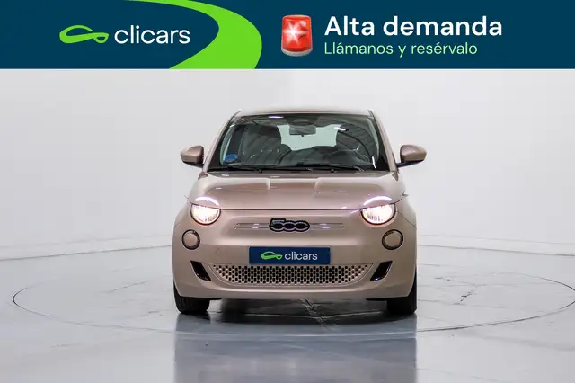 Fiat 500e view 2