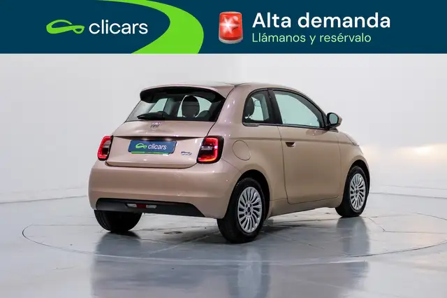 Fiat 500e view 5