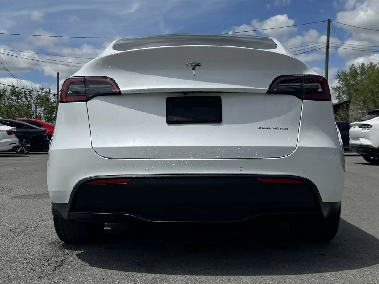 Tesla Model Y fotografie Tesla Model Y