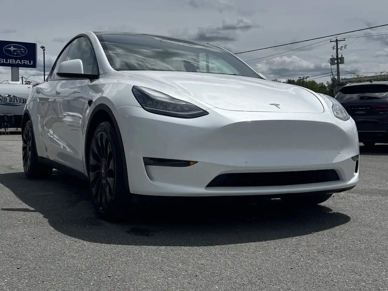 Tesla Model Y fotografie Tesla Model Y