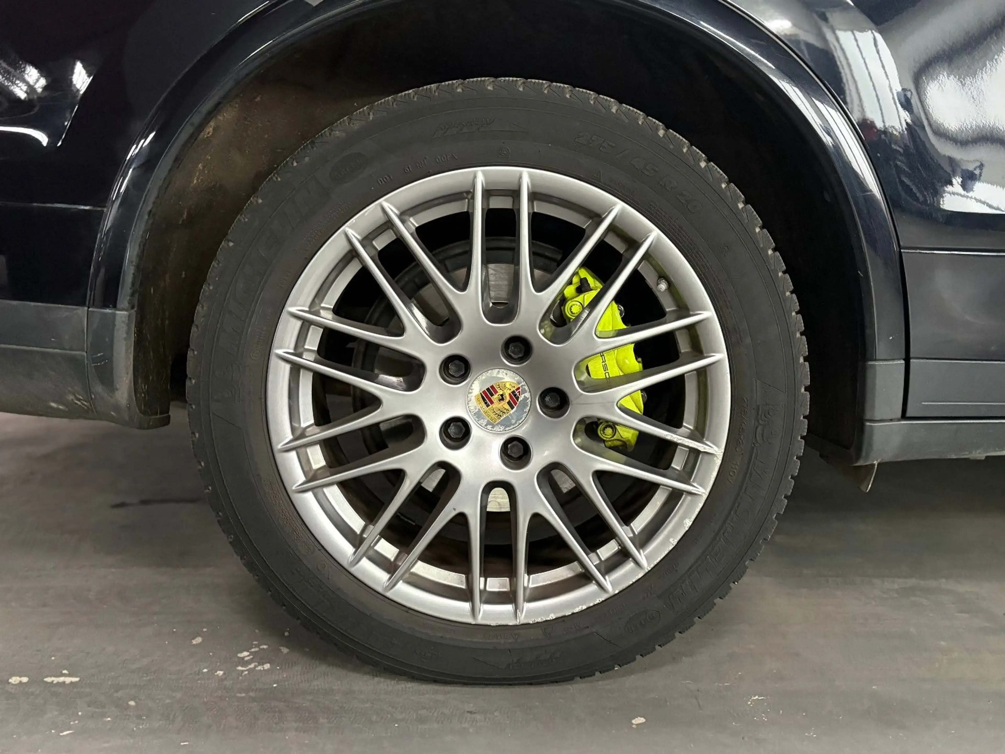 Porsche Cayenne S Platinum Edition Porsche Approved — photo 13