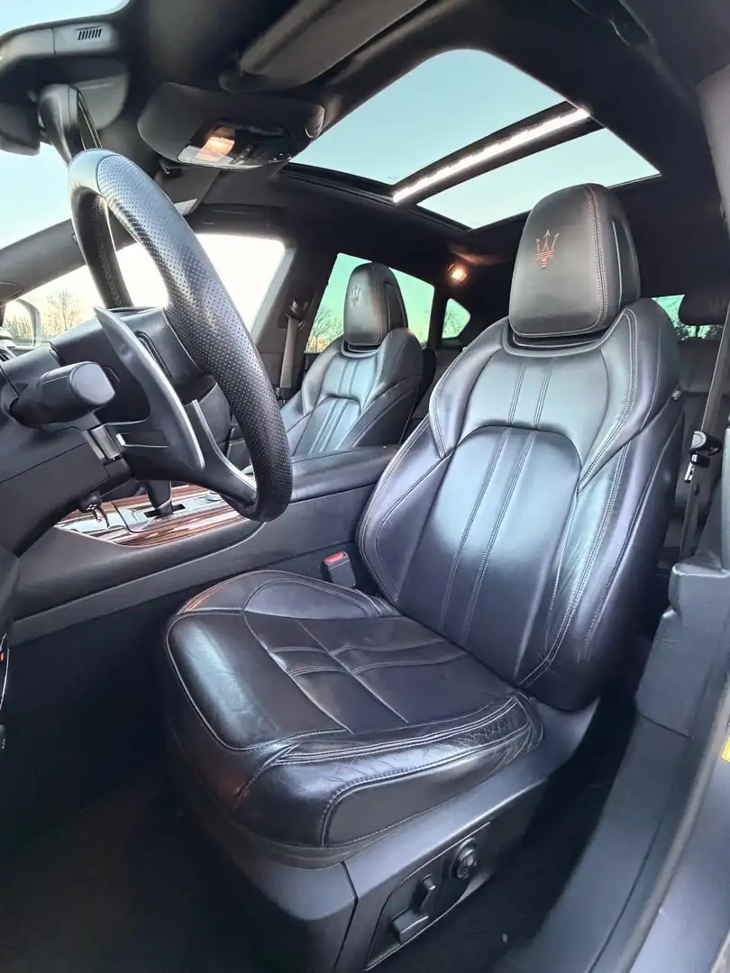 Maserati Levante 3,0 V6 Diesel *TOP-Ausstattung +Finanzierung mögl Braun - 2