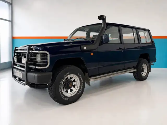 Nissan Patrol Largo TA 6pl.