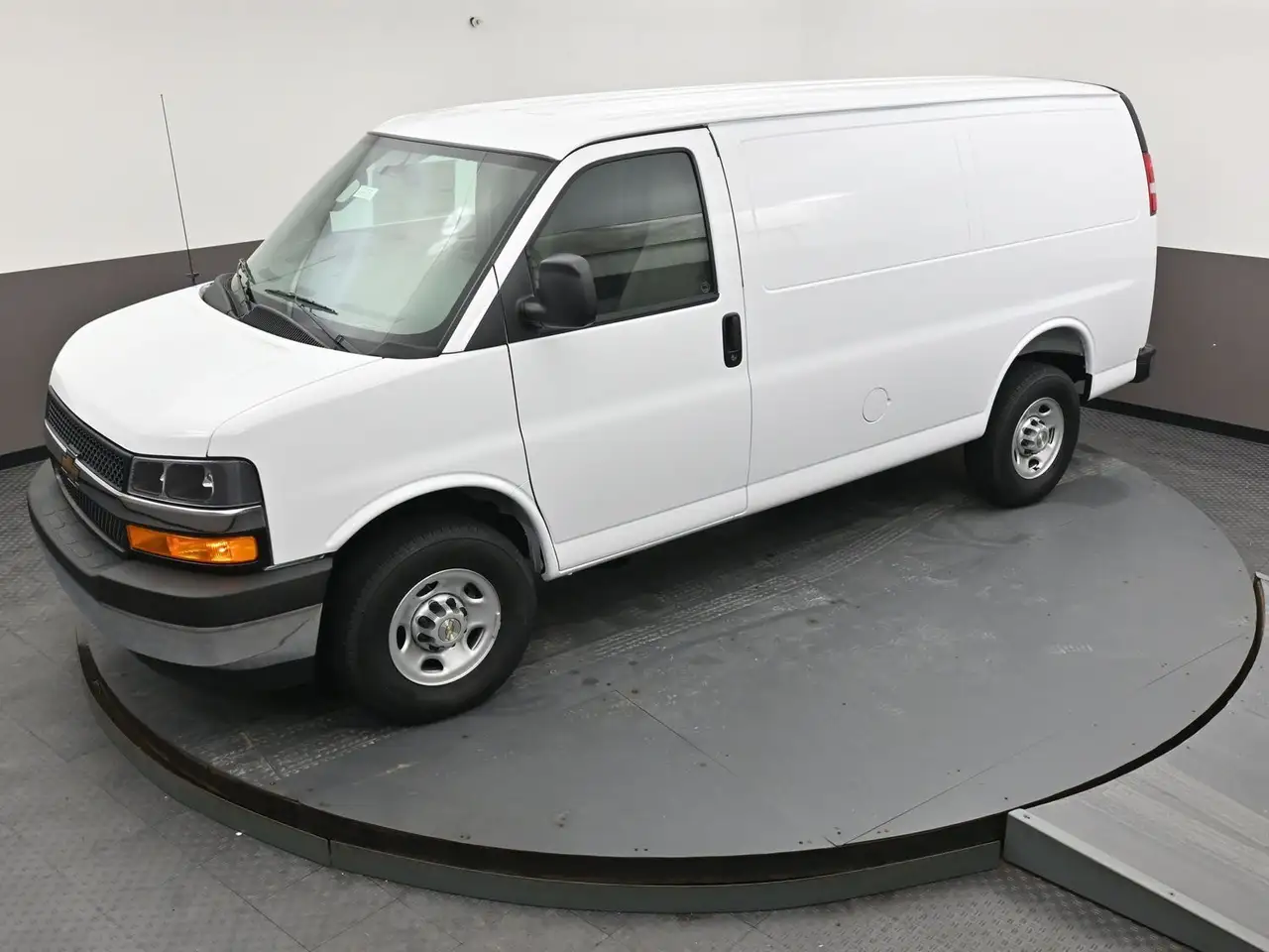 Chevrolet Express 2500 снимка Chevrolet Express 2500