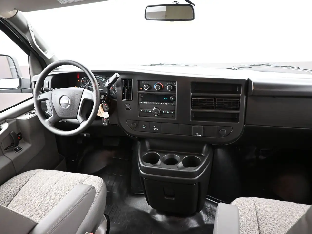 Chevrolet Express 2500 снимка Chevrolet Express 2500