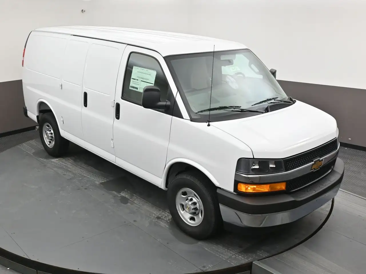 Chevrolet Express 2500 снимка Chevrolet Express 2500