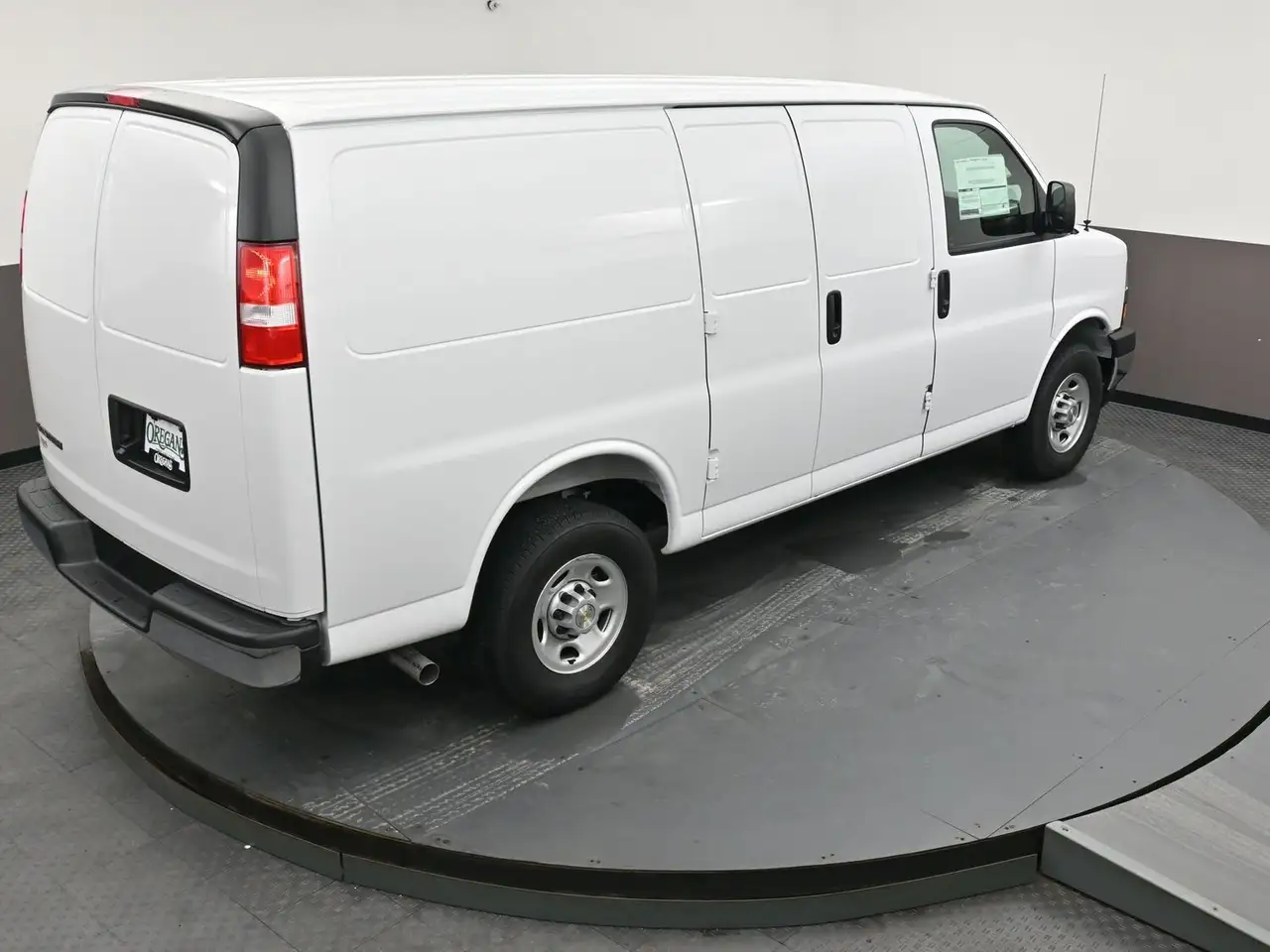 Chevrolet Express 2500 снимка Chevrolet Express 2500