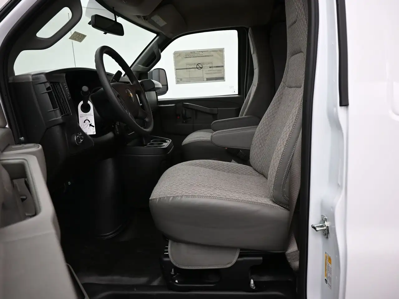 Chevrolet Express 2500 снимка Chevrolet Express 2500