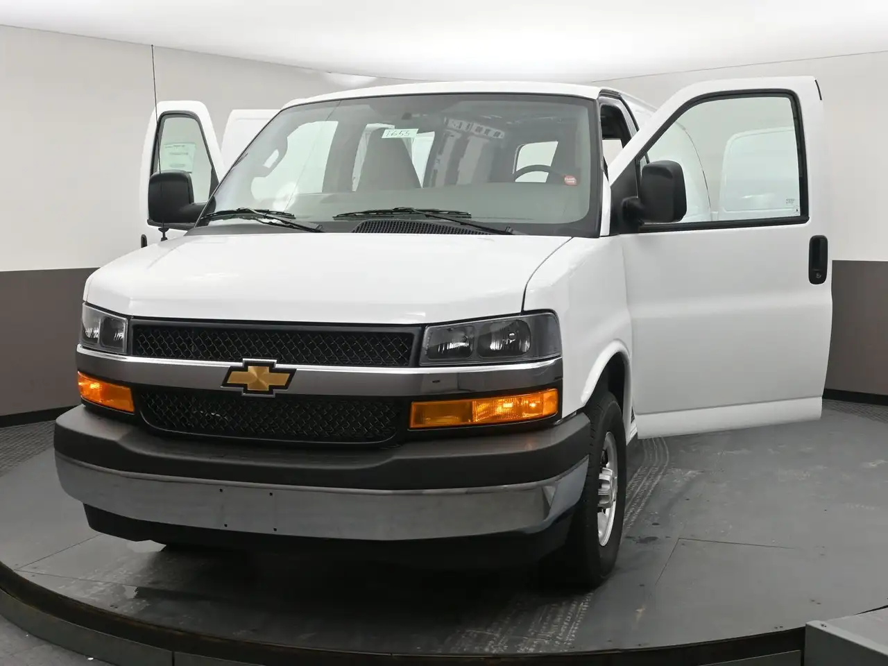 Chevrolet Express 2500 снимка Chevrolet Express 2500