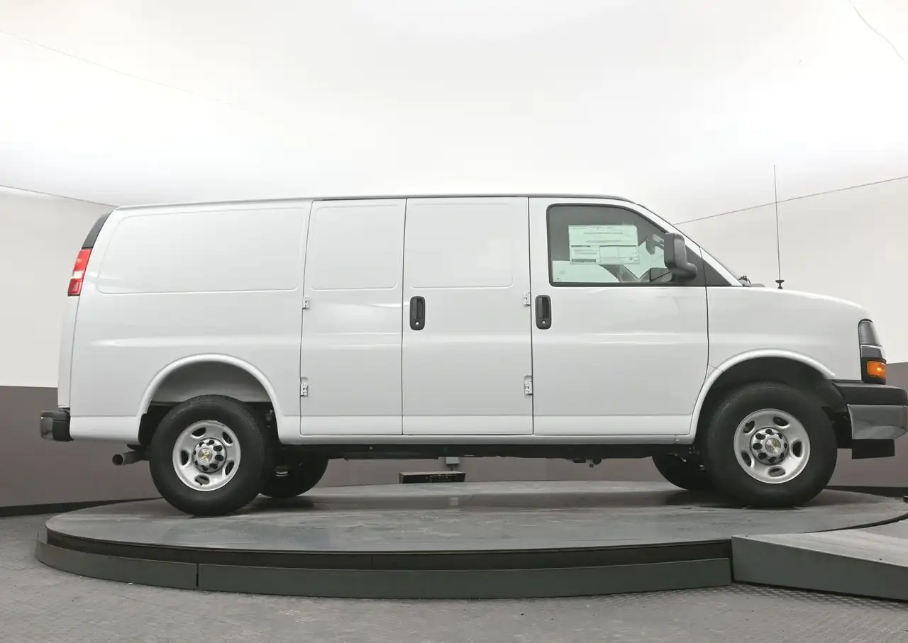 Chevrolet Express 2500 снимка Chevrolet Express 2500