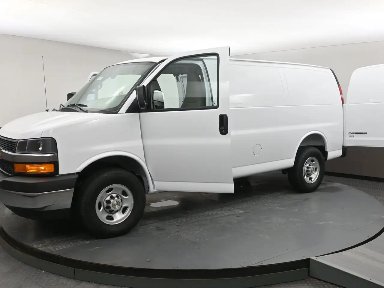 Chevrolet Express 2500 снимка Chevrolet Express 2500