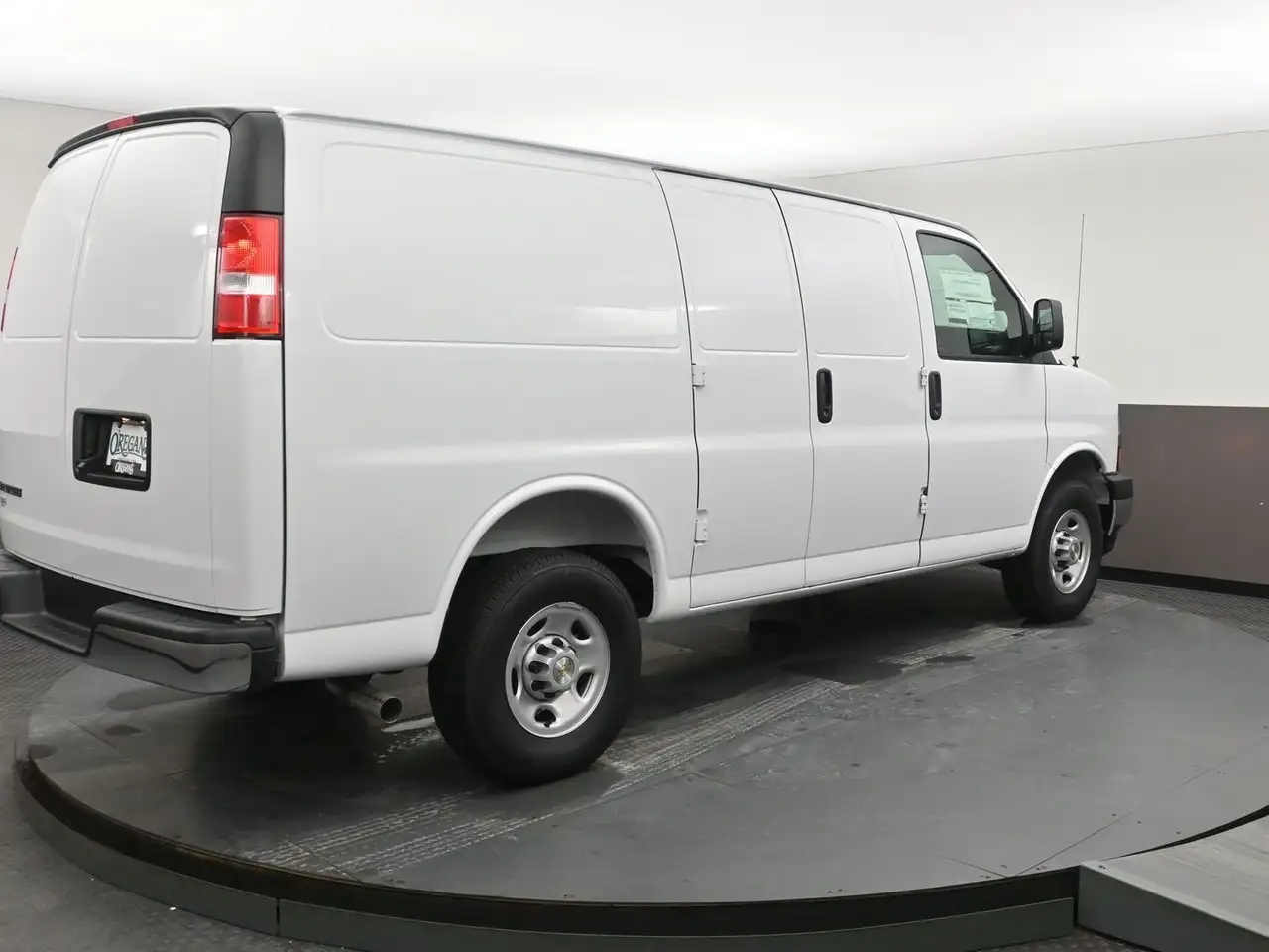 Chevrolet Express 2500 снимка Chevrolet Express 2500
