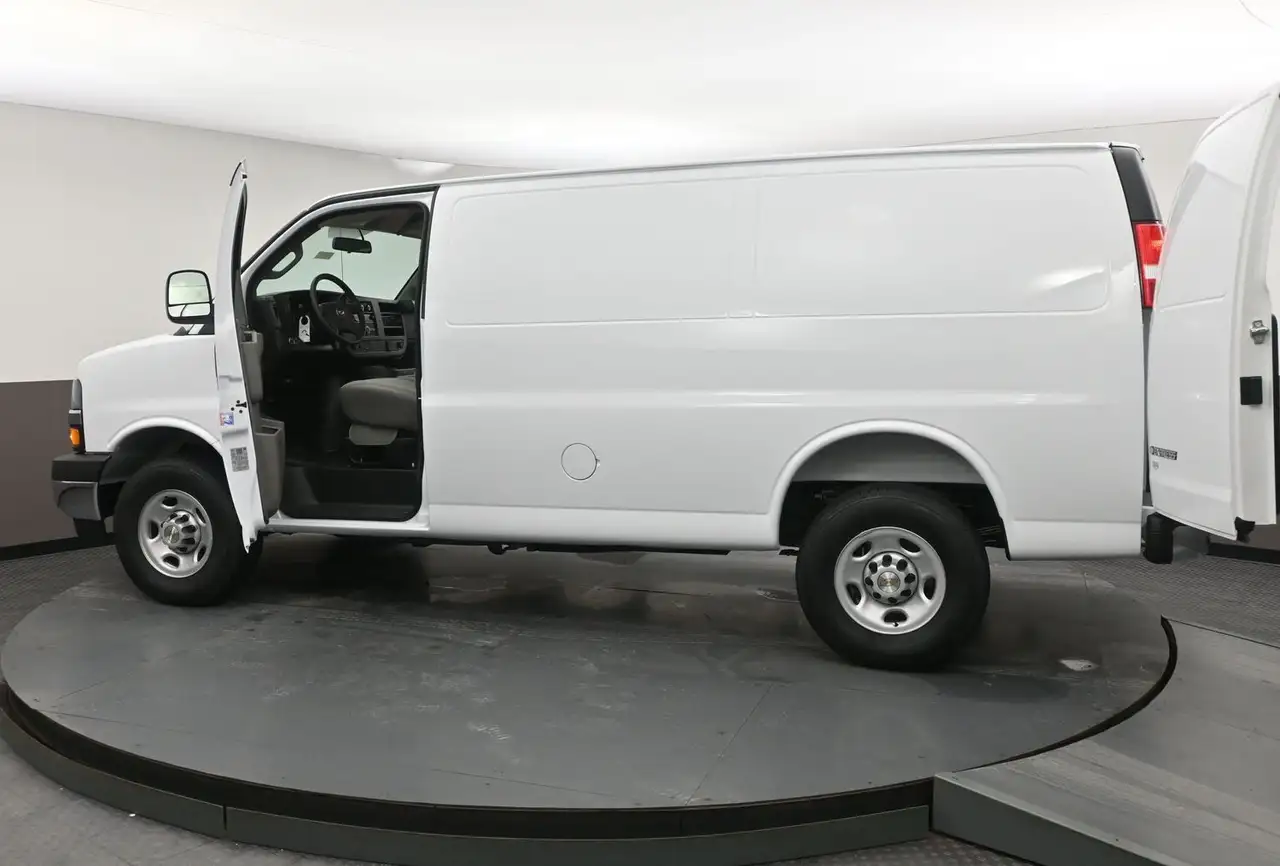 Chevrolet Express 2500 снимка Chevrolet Express 2500