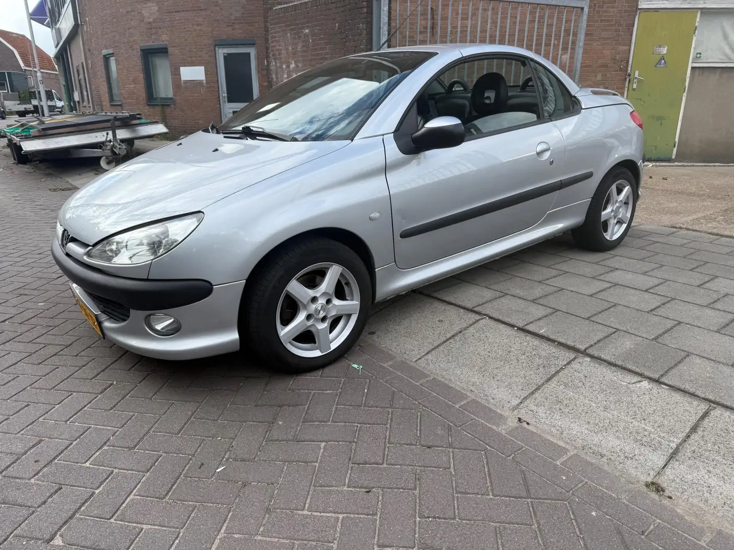 Peugeot 206 CC 1.6-16V CABRIOLET Nieuwe APK Grijs - 2