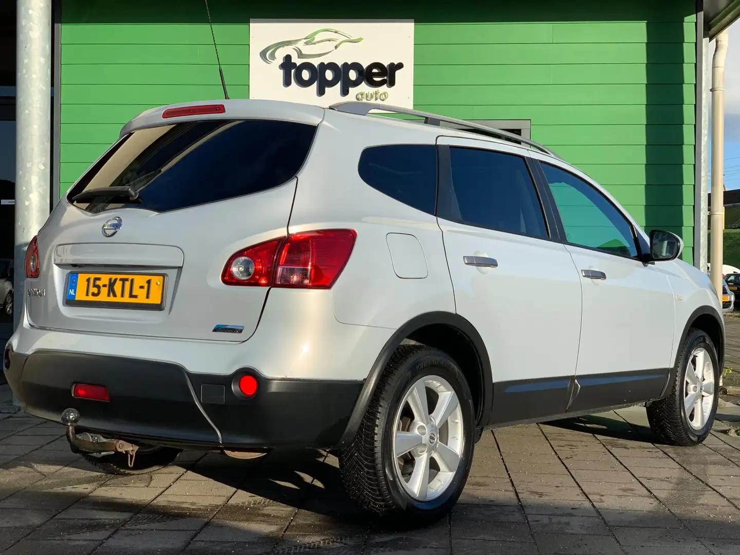 Nissan Qashqai+2 2.0 Optima 4WD | Automaat | Camera | Pano.Dak | Cr Grijs - 2