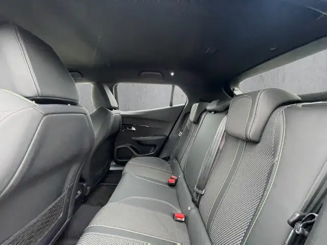 Peugeot 2008 view 8