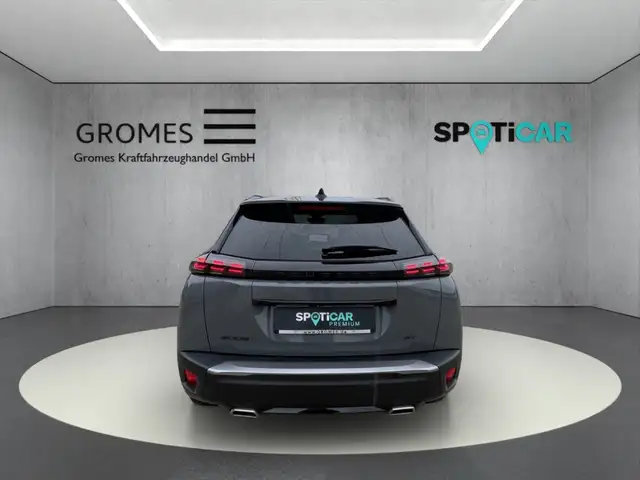 Peugeot 2008 view 4
