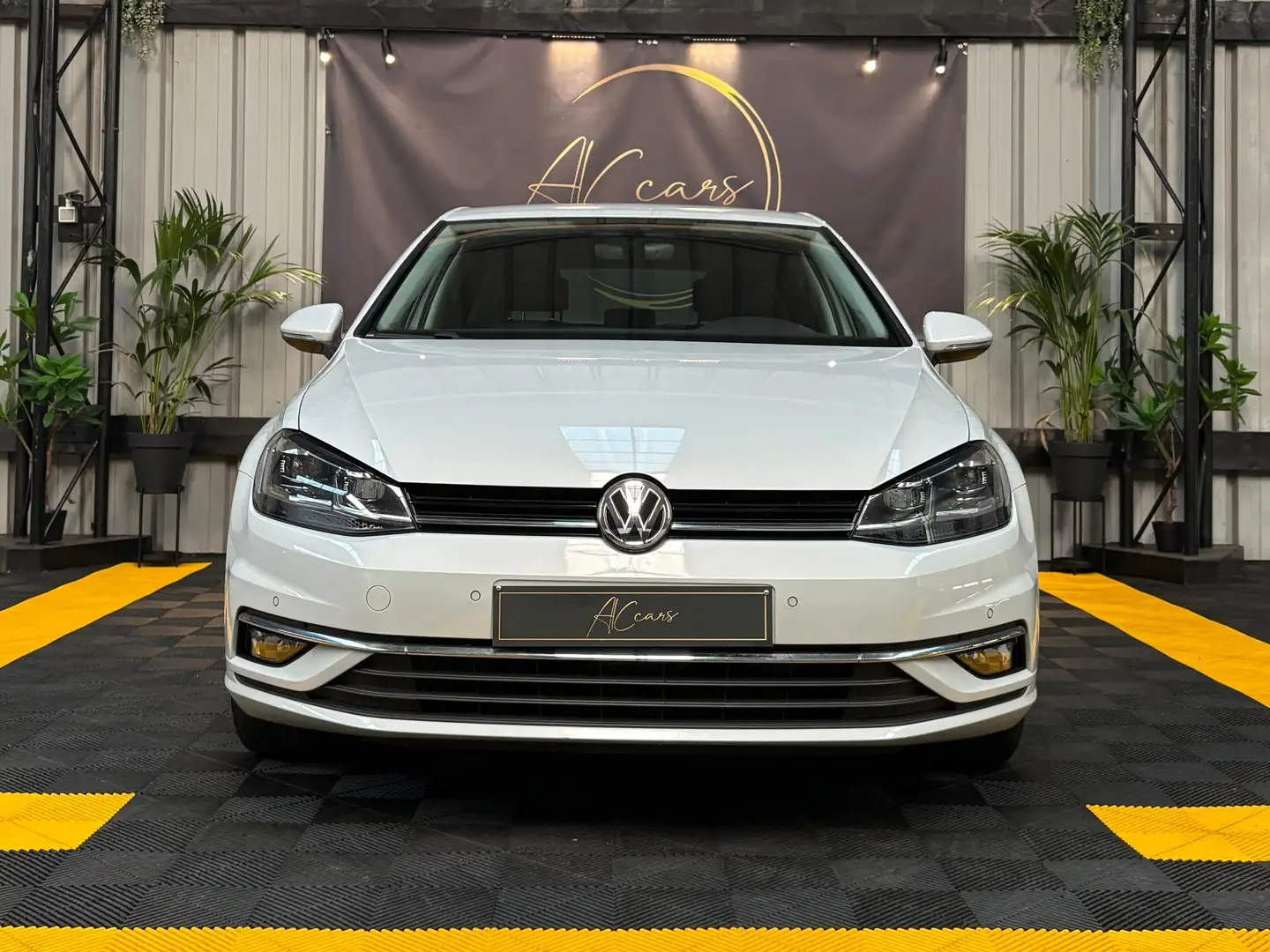 Volkswagen Golf 1.0 TSI Comfortline OPF (EU6.2) Blanc - 2