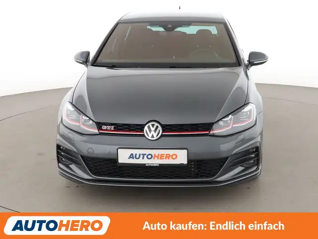 Volkswagen Golf view 9