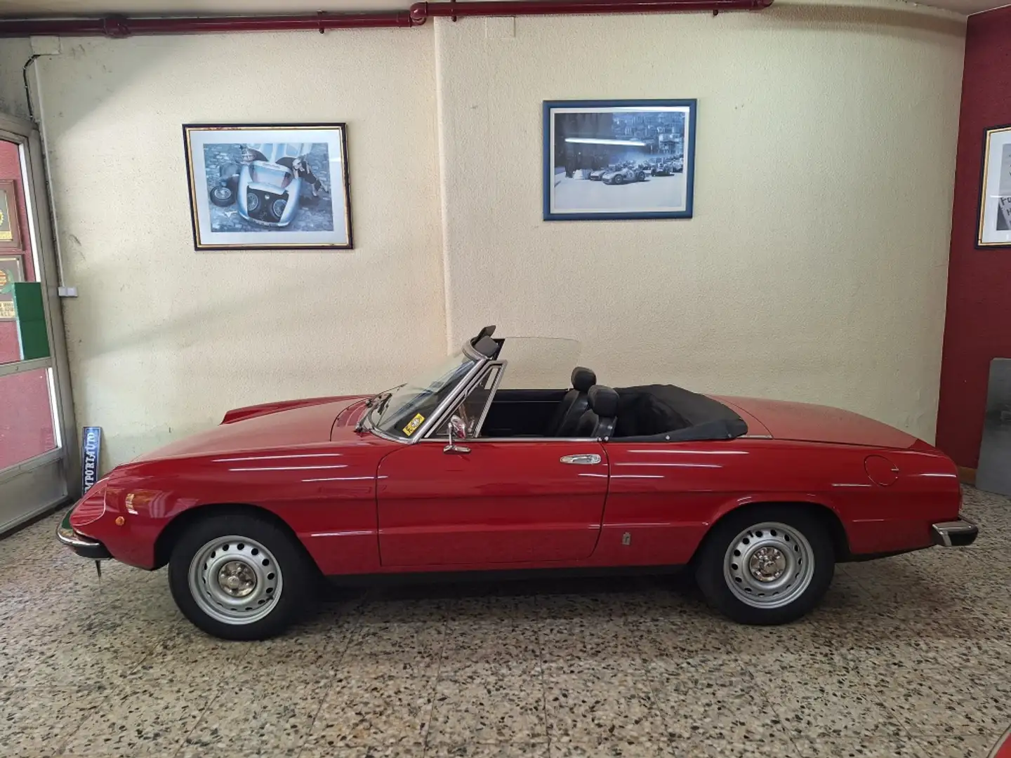 Alfa Romeo 2000 Spider Veloce Rosso - 2