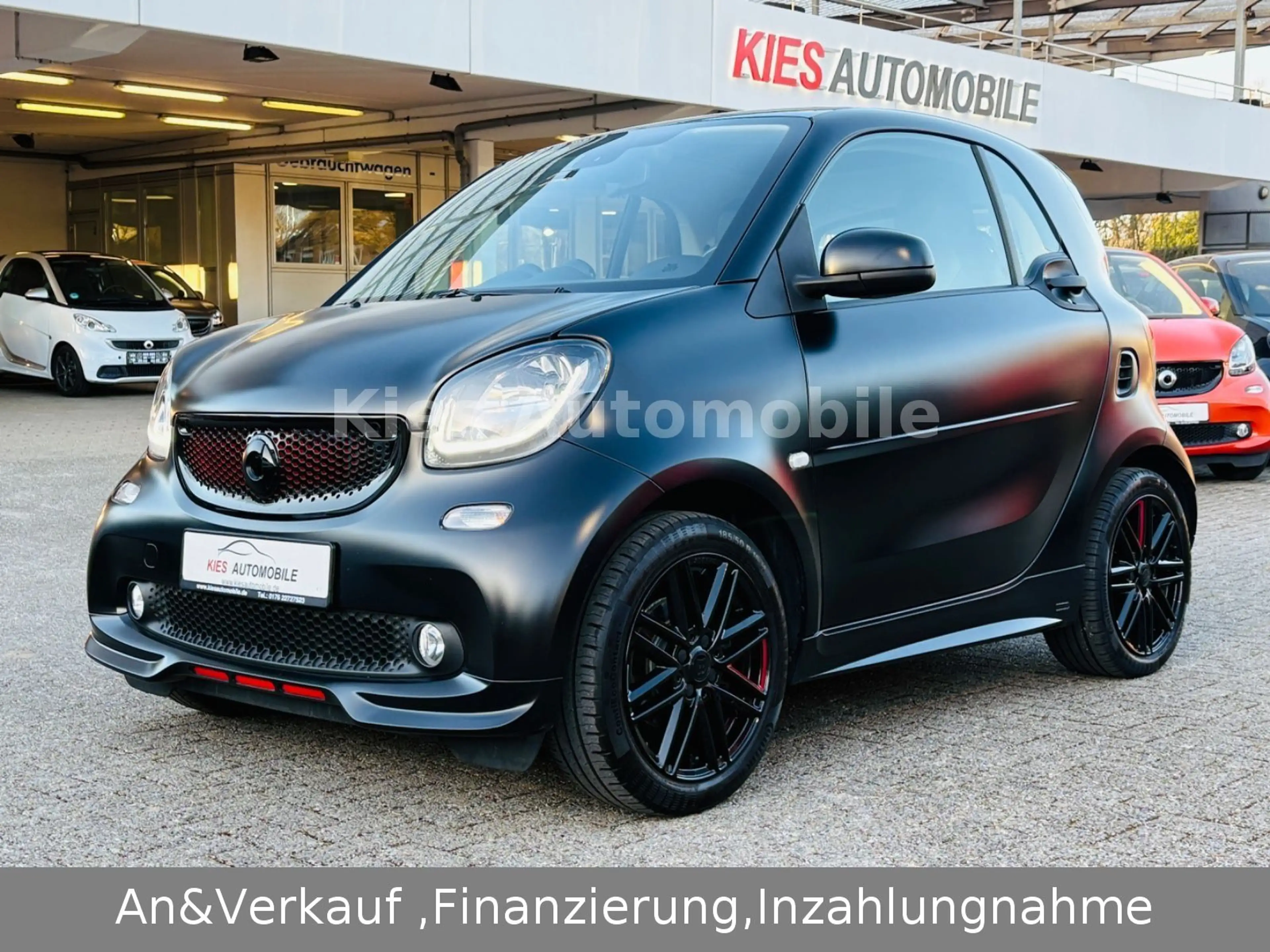smart forTwo Pure Black Brabus 90PS AUTOM/NAVI/KAMERA