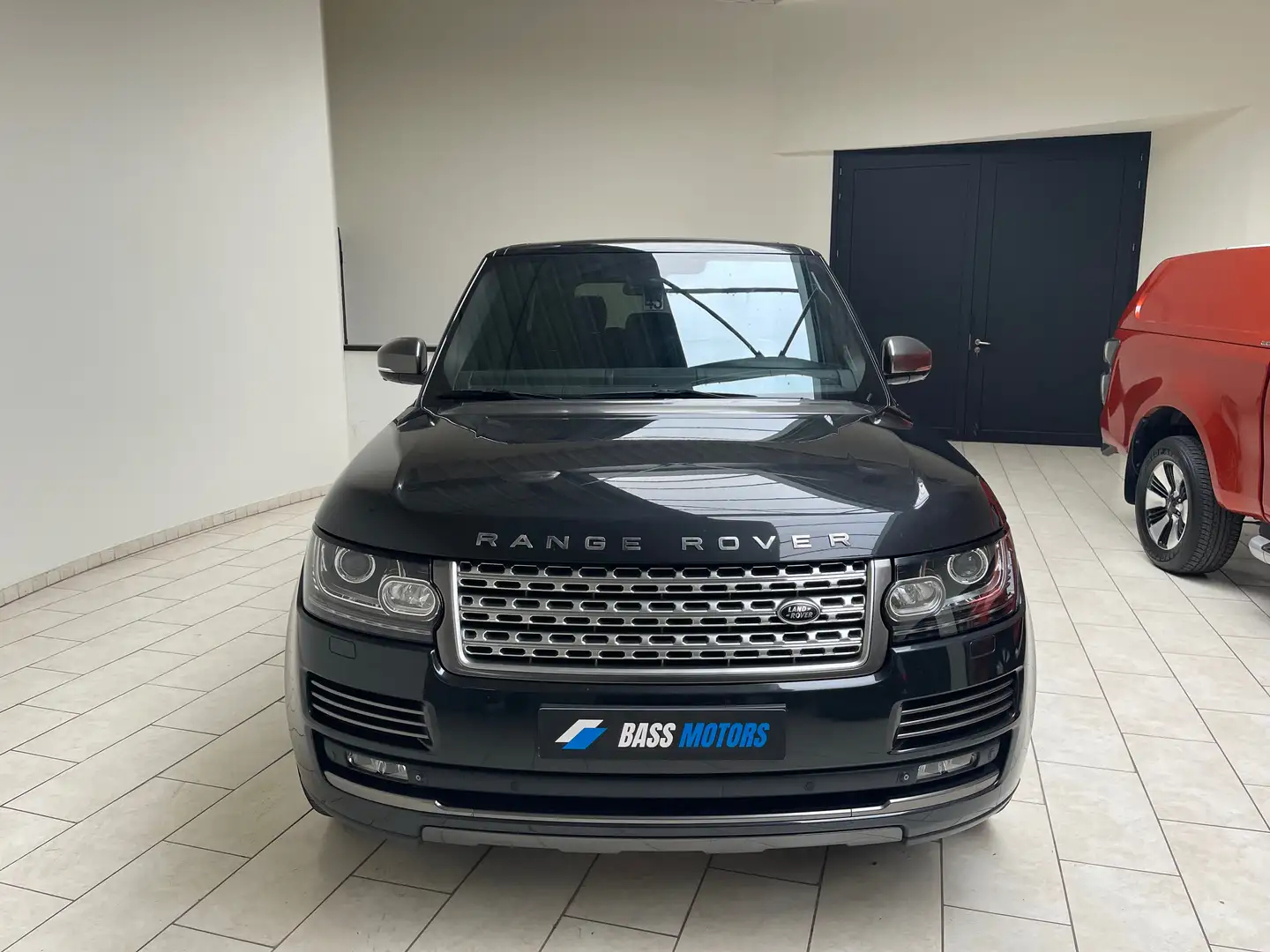 Land Rover Range Rover Vogue 3.0 TDV6 Autobiography Schwarz - 2