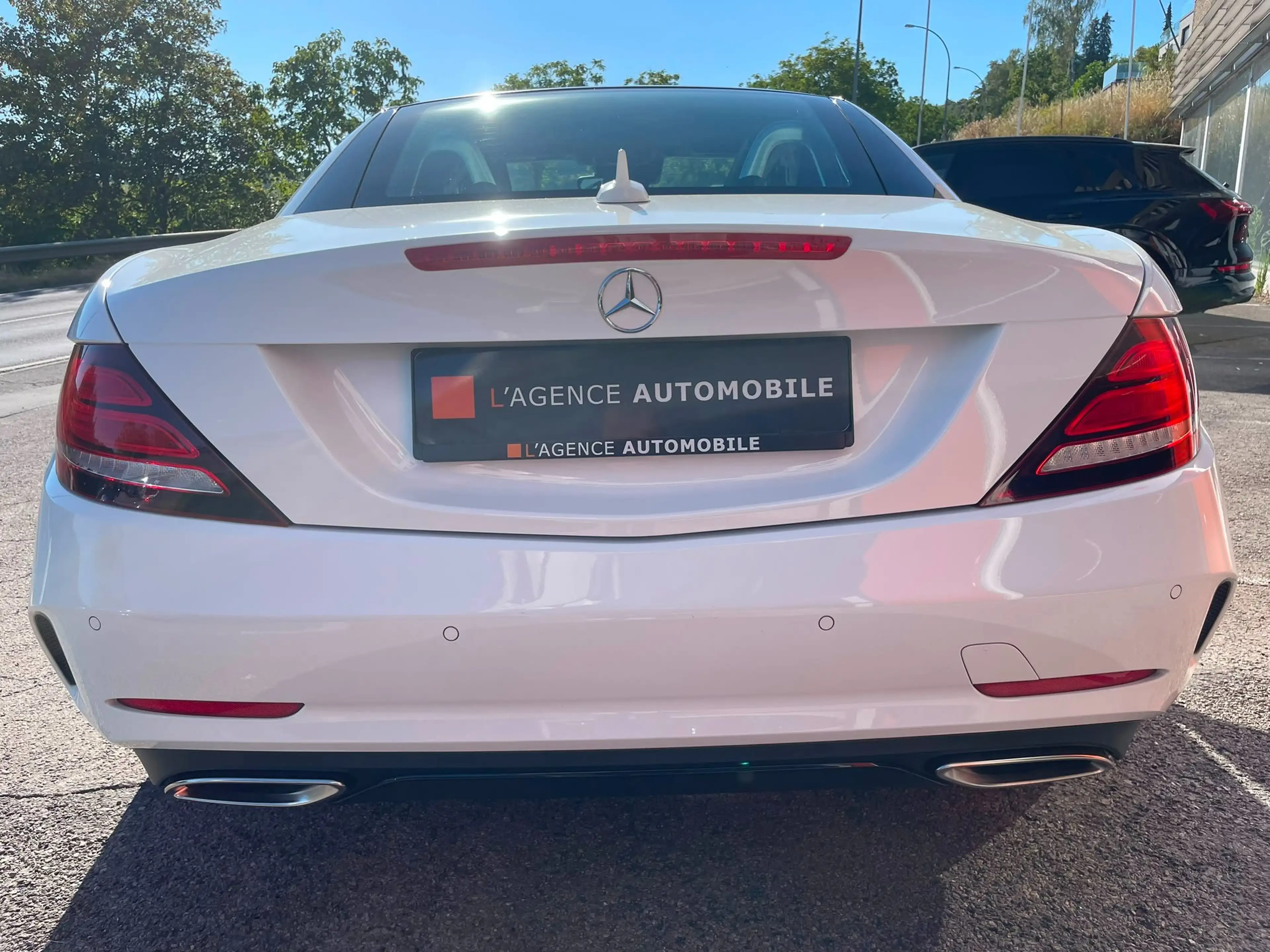 Mercedes-Benz SLC 200 SPECIAL EDITION-JUSQU'A 36 MOIS DE GARANTIE — photo 11