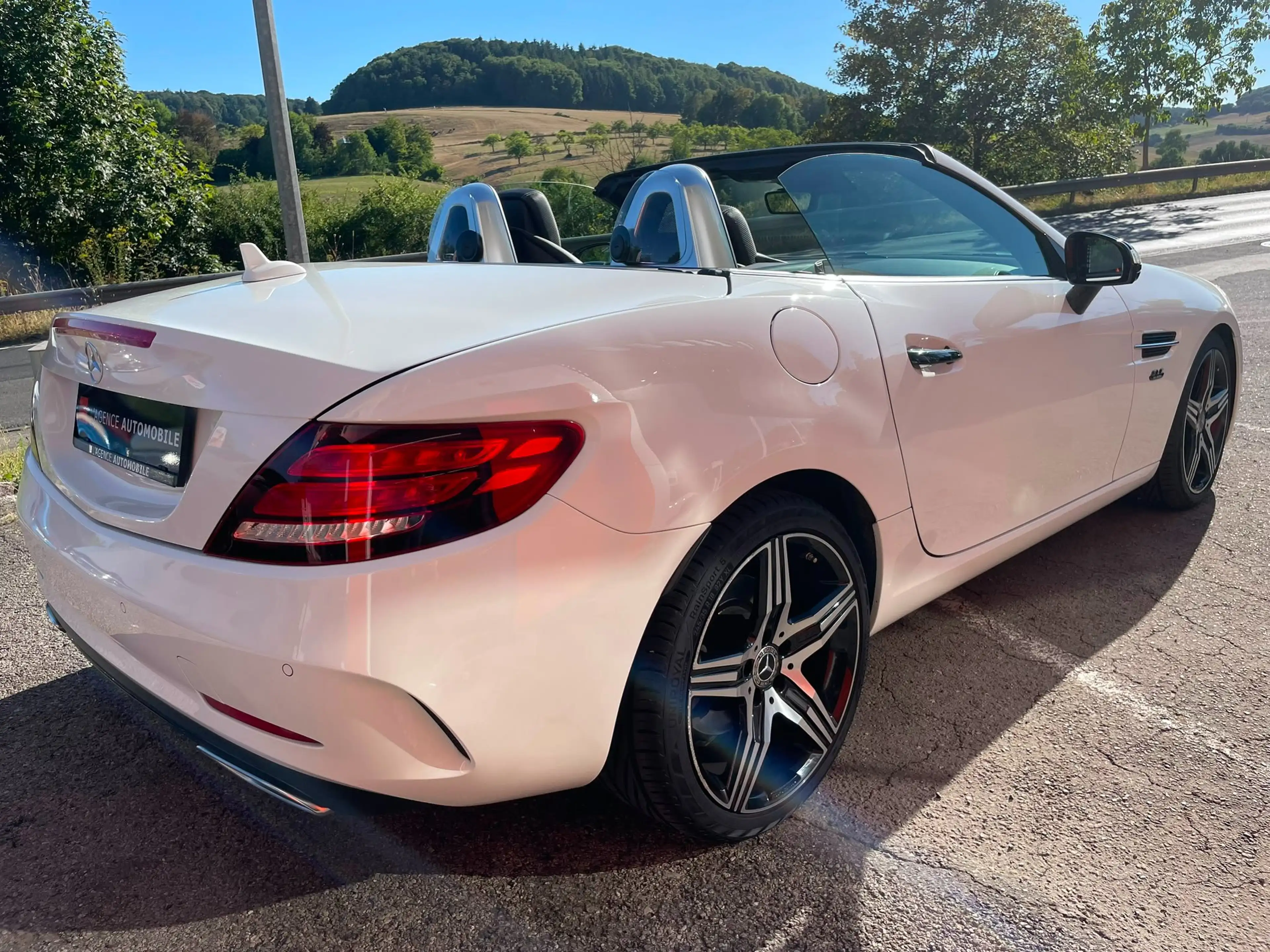 Mercedes-Benz SLC 200 SPECIAL EDITION-JUSQU'A 36 MOIS DE GARANTIE — photo 8