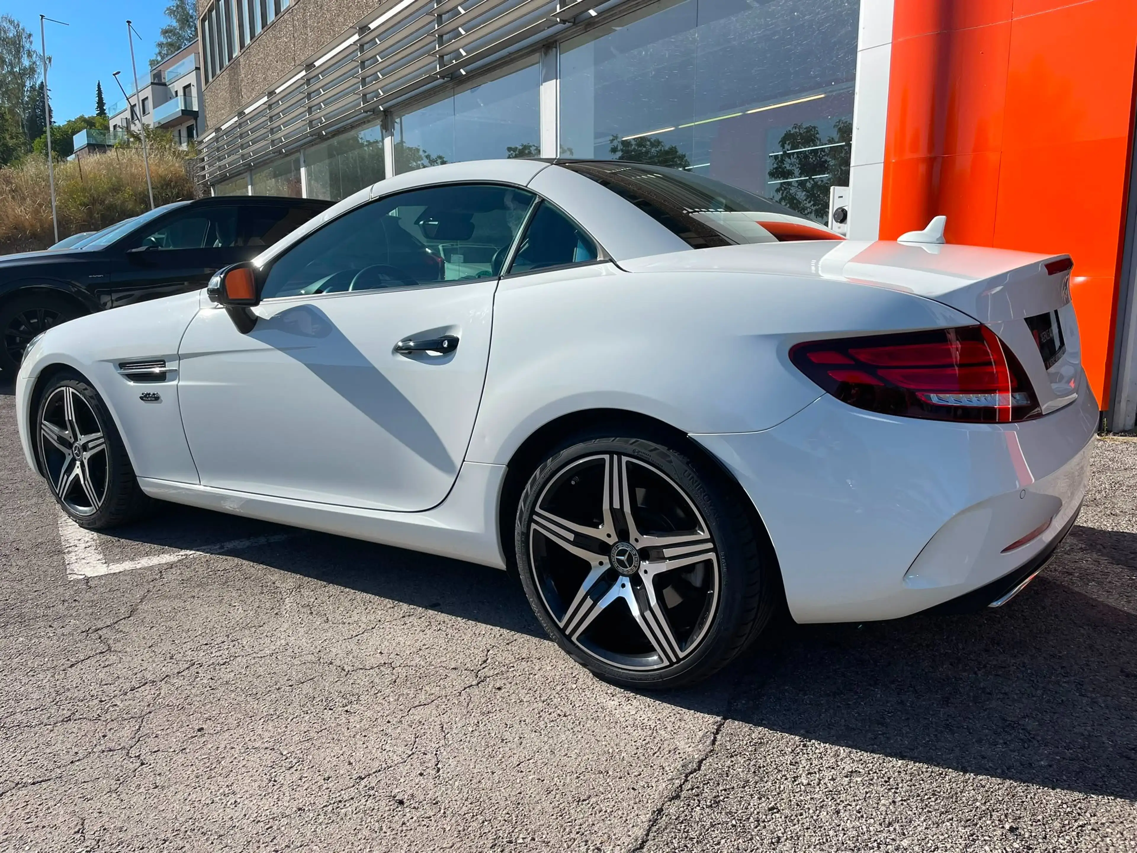 Mercedes-Benz SLC 200 SPECIAL EDITION-JUSQU'A 36 MOIS DE GARANTIE — photo 13