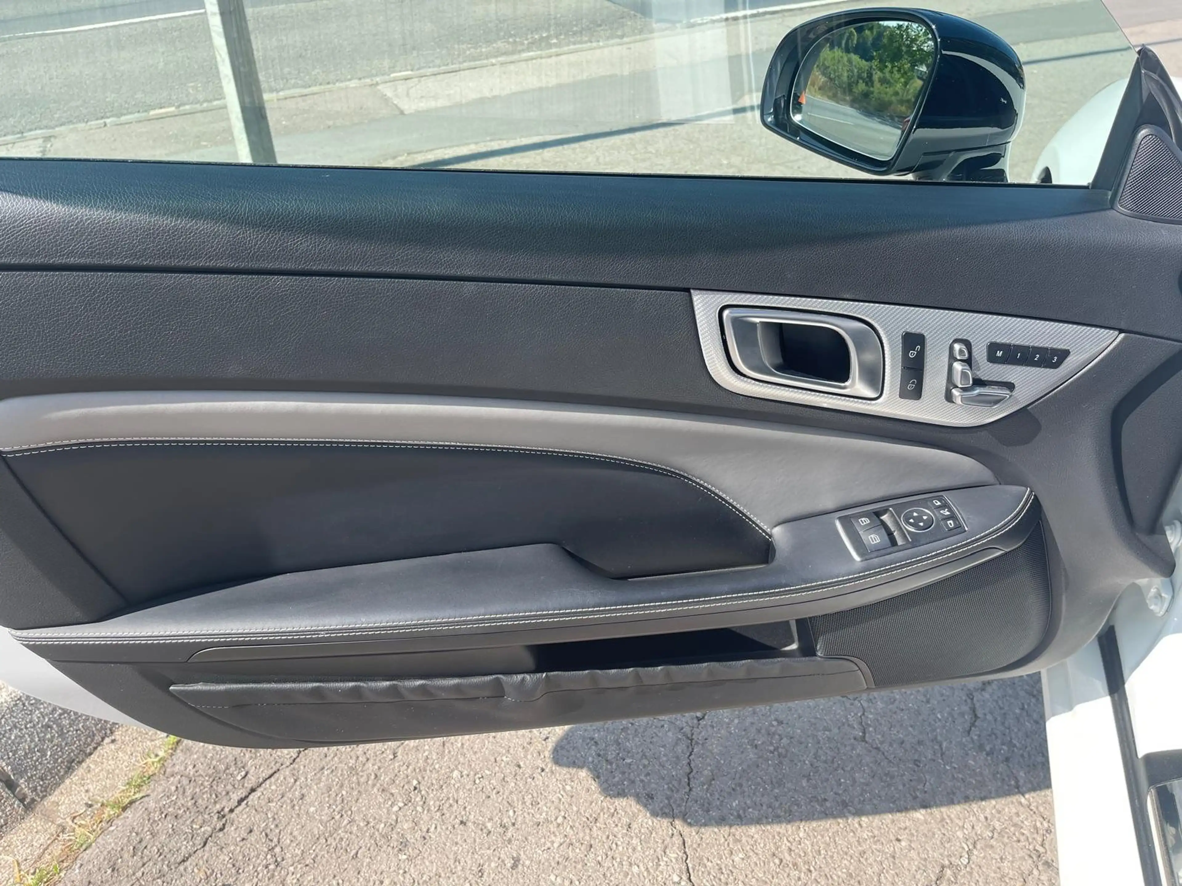 Mercedes-Benz SLC 200 SPECIAL EDITION-JUSQU'A 36 MOIS DE GARANTIE — photo 14