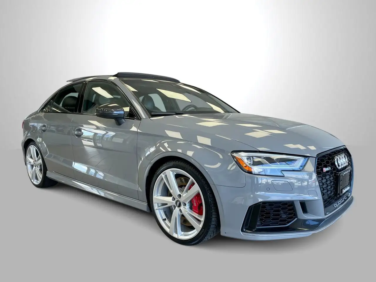 Audi RS3 снимка Audi RS3