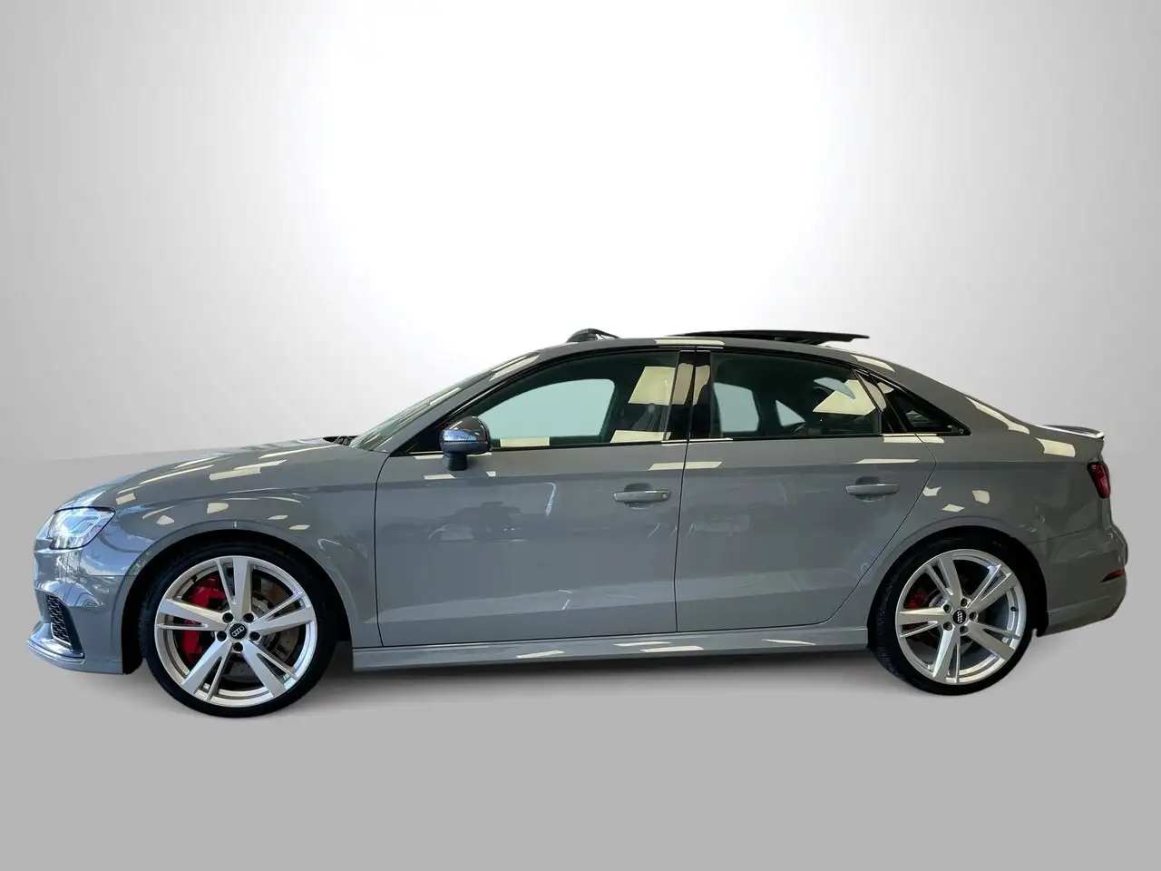 Audi RS3 снимка Audi RS3