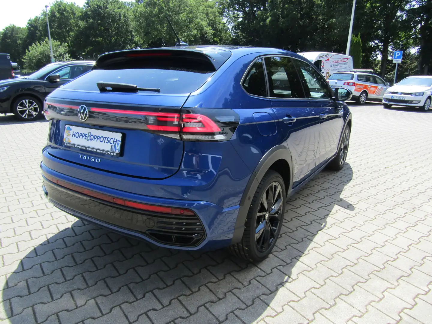 Volkswagen Taigo 1,5 TSI DSG R-Line Matrix-LED ACC Navi Blau - 2