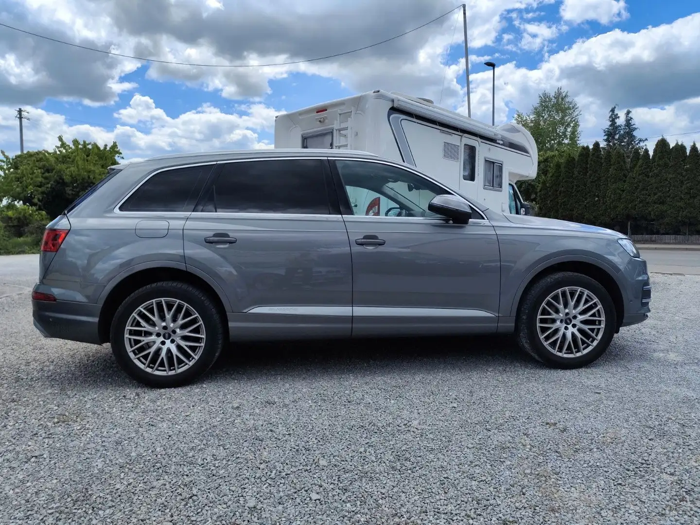 Audi Q7 3.0 TDI quattro Matrix Leder AHK BOSE Sound Grau - 1