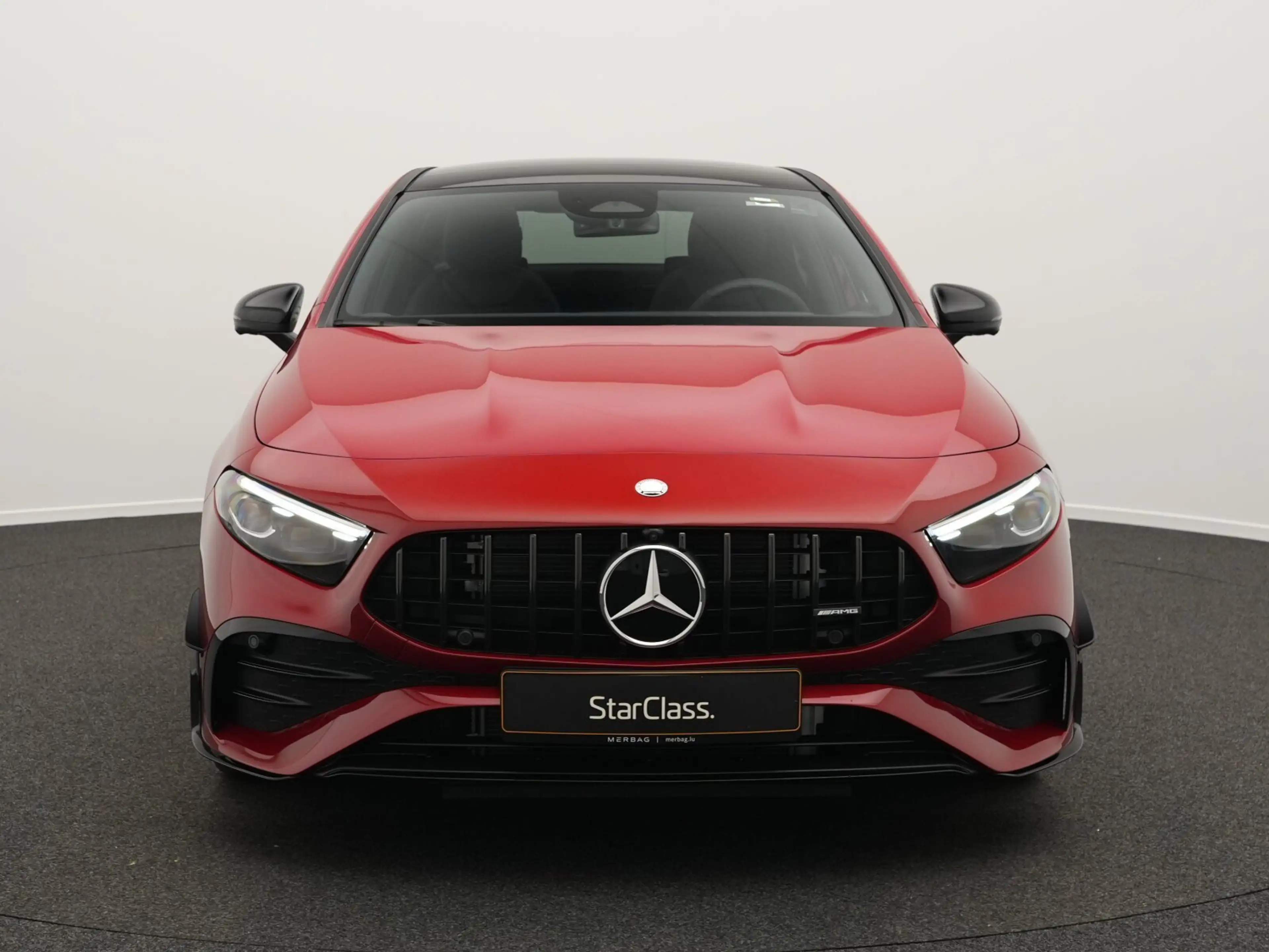 Mercedes-Benz A 35 AMG Mercedes-AMG A 35 4MATIC Limousine Multi+Pano+Night+Headup+19" — photo 2