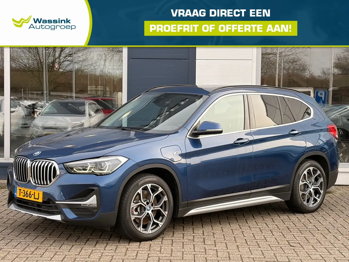 BMW X1 (f48) xDrive25e 220pk | Navigatie | Schuif/Kanteld Blau - 1
