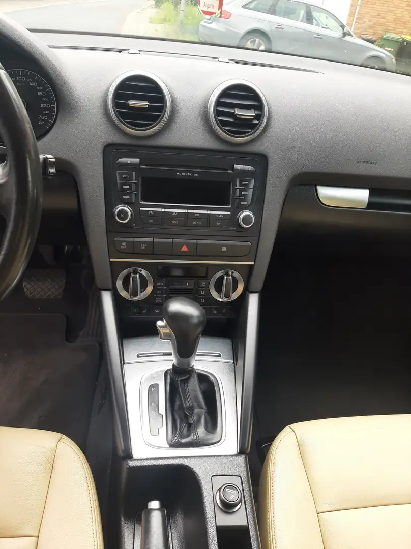 Audi A3 A3 1.6 TDI DPF S tronic Ambition Schwarz - 2