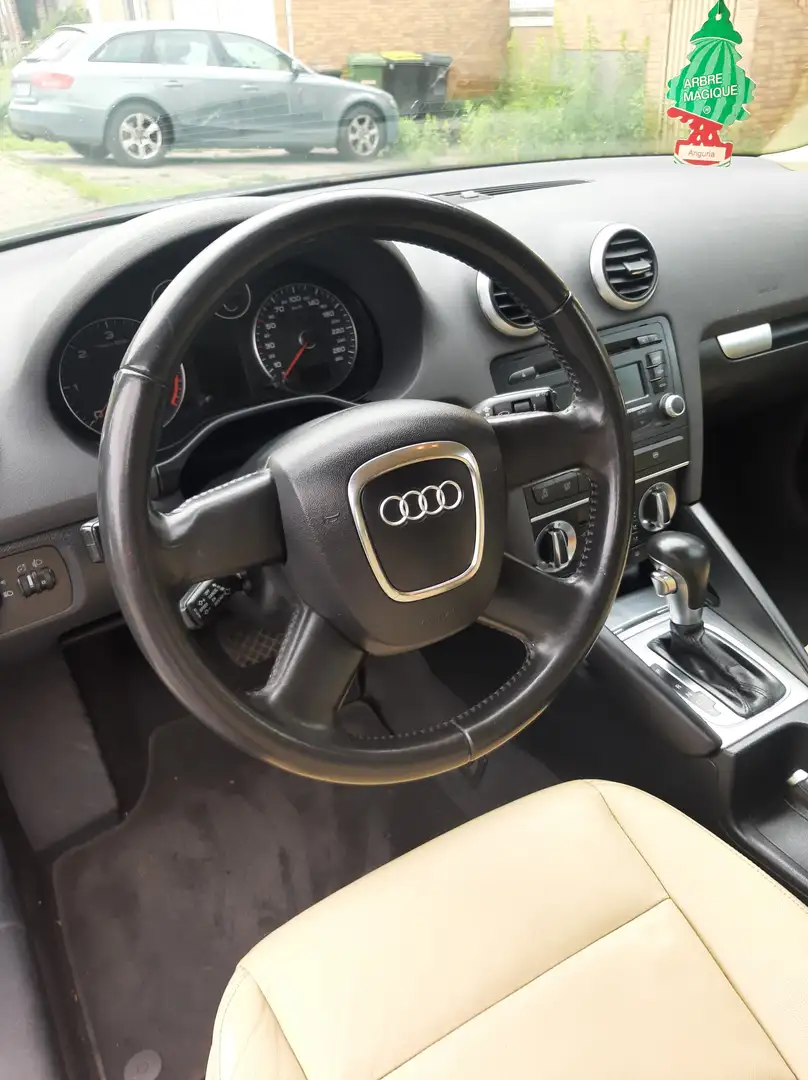 Audi A3 A3 1.6 TDI DPF S tronic Ambition Schwarz - 1