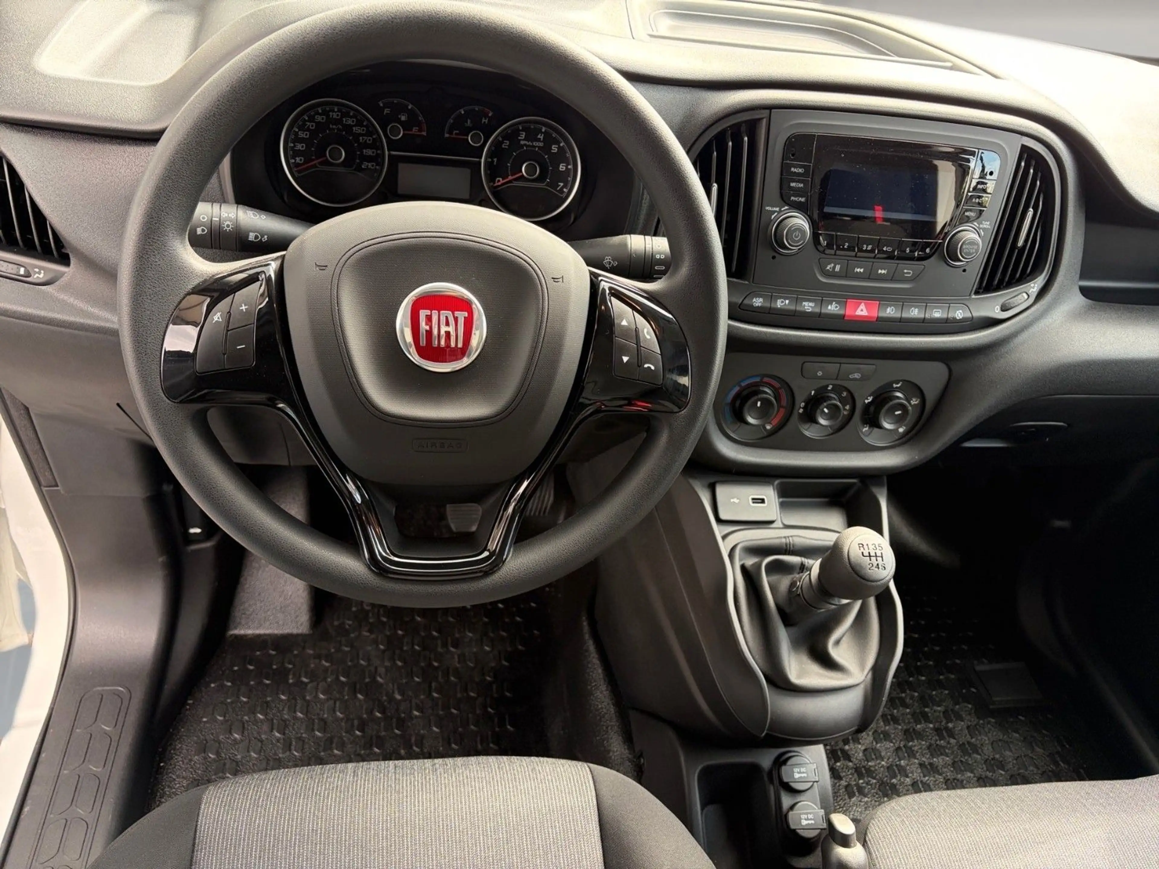 Fiat Doblo Multijet *Klima, 3-Sitzer* — photo 13