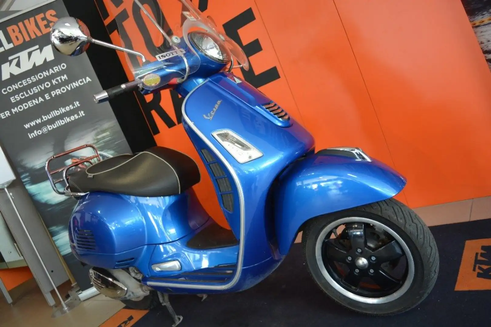 Vespa GTS 300 Super ABS Bleu - 2