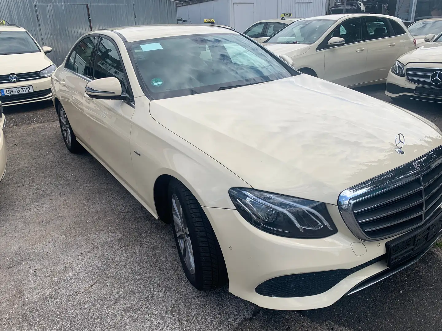 Mercedes-Benz E 200 E 200 d (213.012) Beige - 2