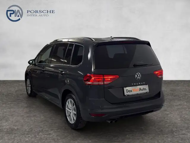 Volkswagen Touran view 4