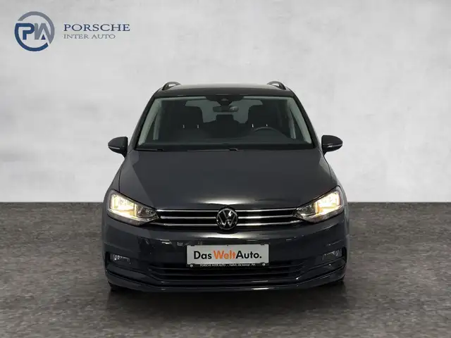 Volkswagen Touran view 2