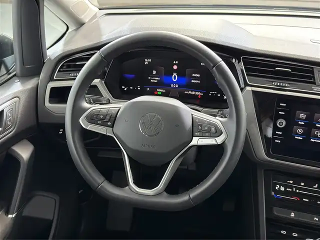 Volkswagen Touran view 8