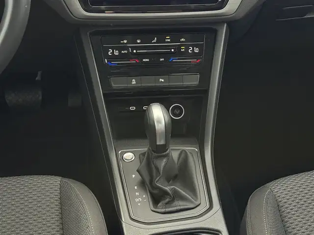 Volkswagen Touran view 12